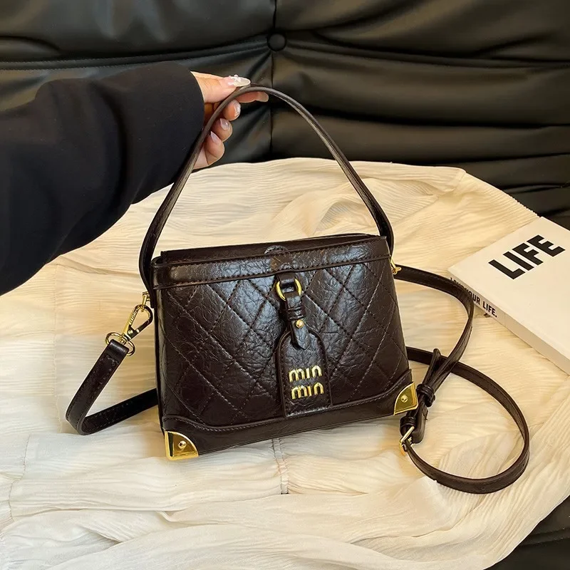 Comparison of leather and premium non-leather professional work bags