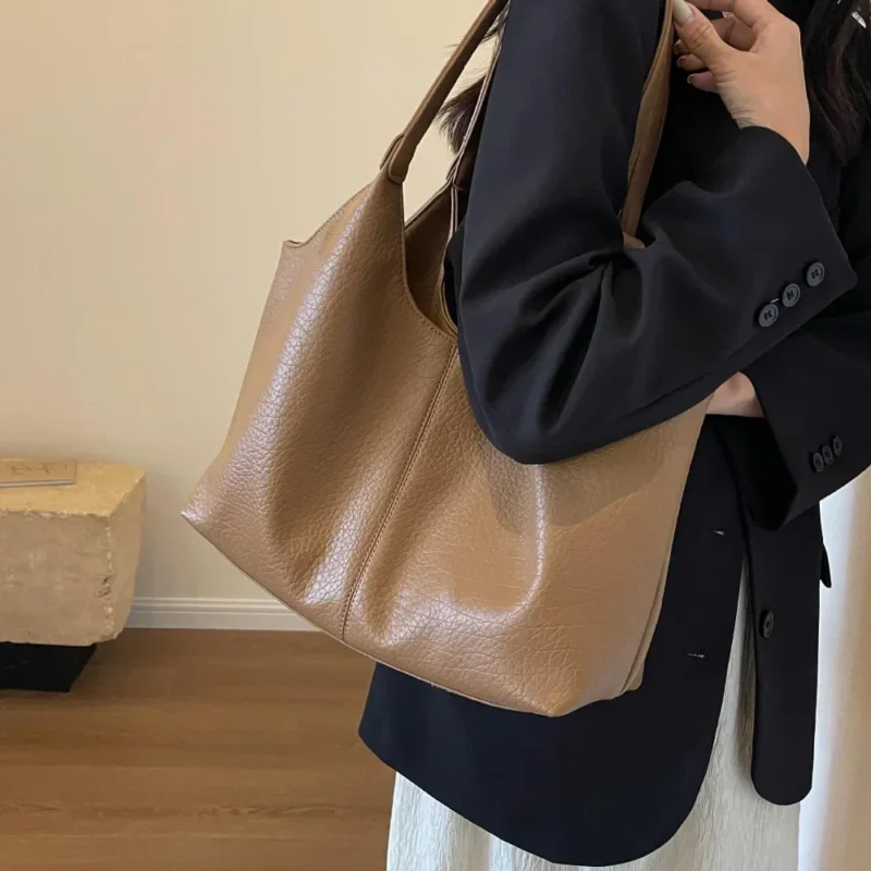 Vintage PU Leather Tote Bag Large Capacity Professional Work Handbag for Women - Classic Minimalist Design - Image 4