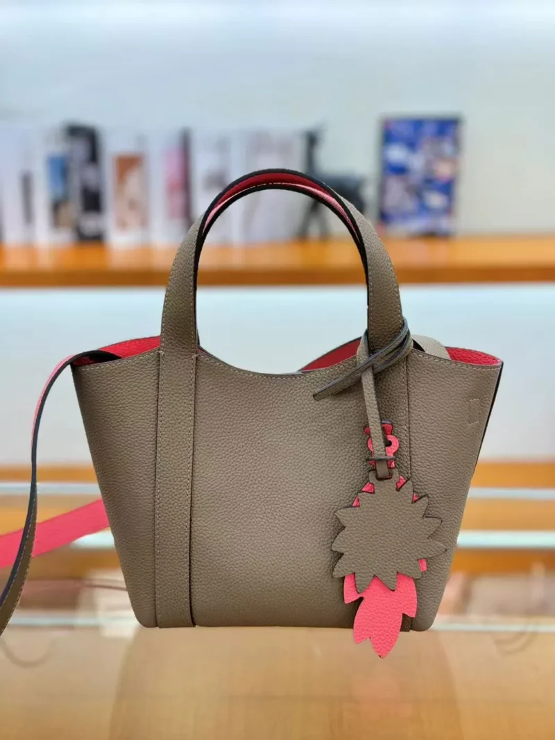 Full Grain Leather Bucket Handbag with Lychee Pattern for Women - Large Capacity Fashion Tote - Image 10