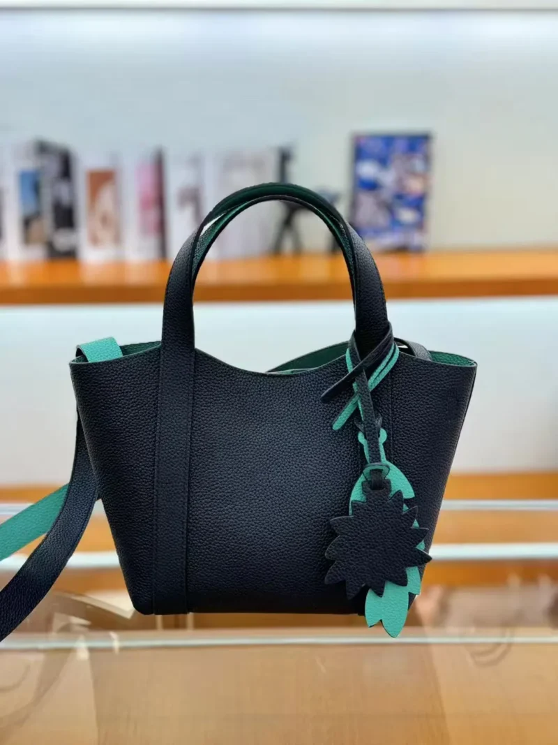 Full Grain Leather Bucket Handbag with Lychee Pattern for Women - Large Capacity Fashion Tote - Image 7