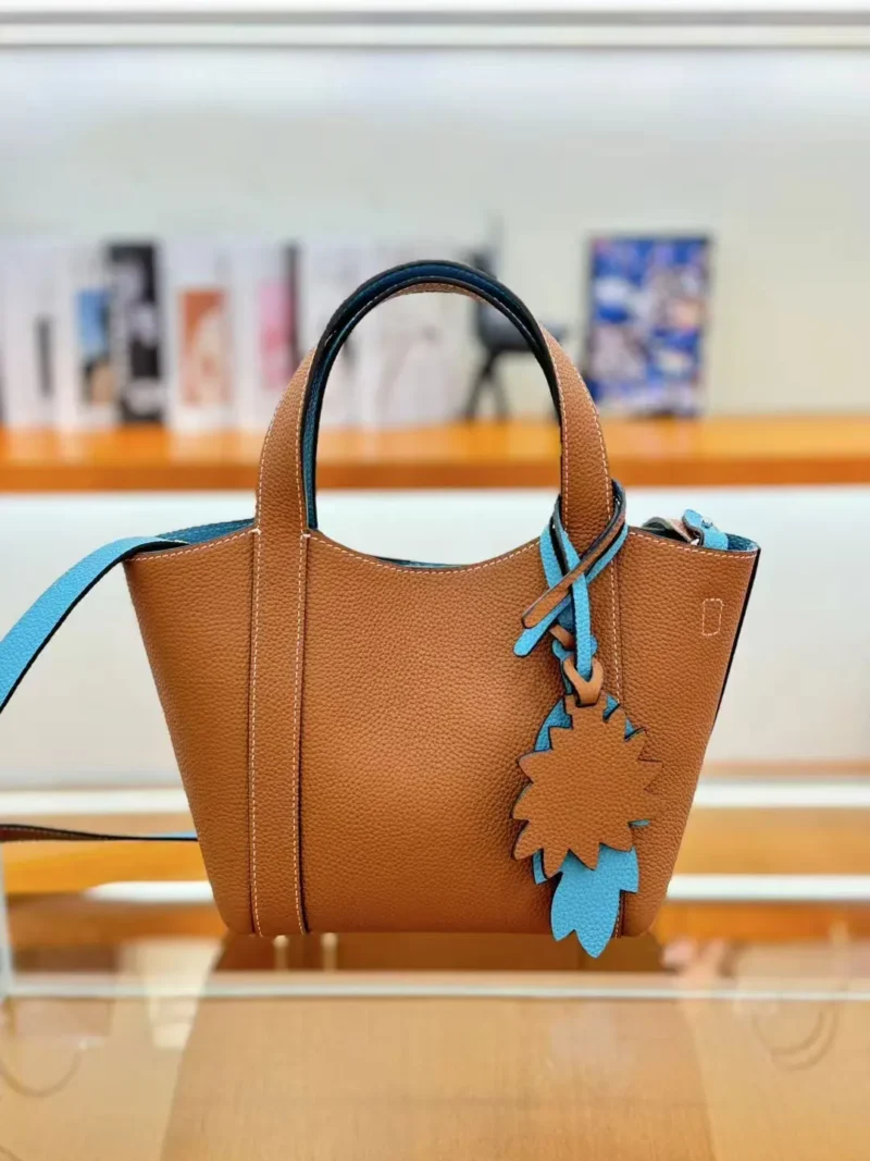 Full Grain Leather Bucket Handbag with Lychee Pattern for Women - Large Capacity Fashion Tote - Image 9