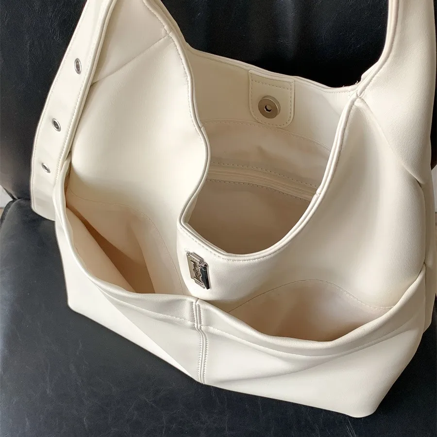 Professional leather tote bag for urban commuting
