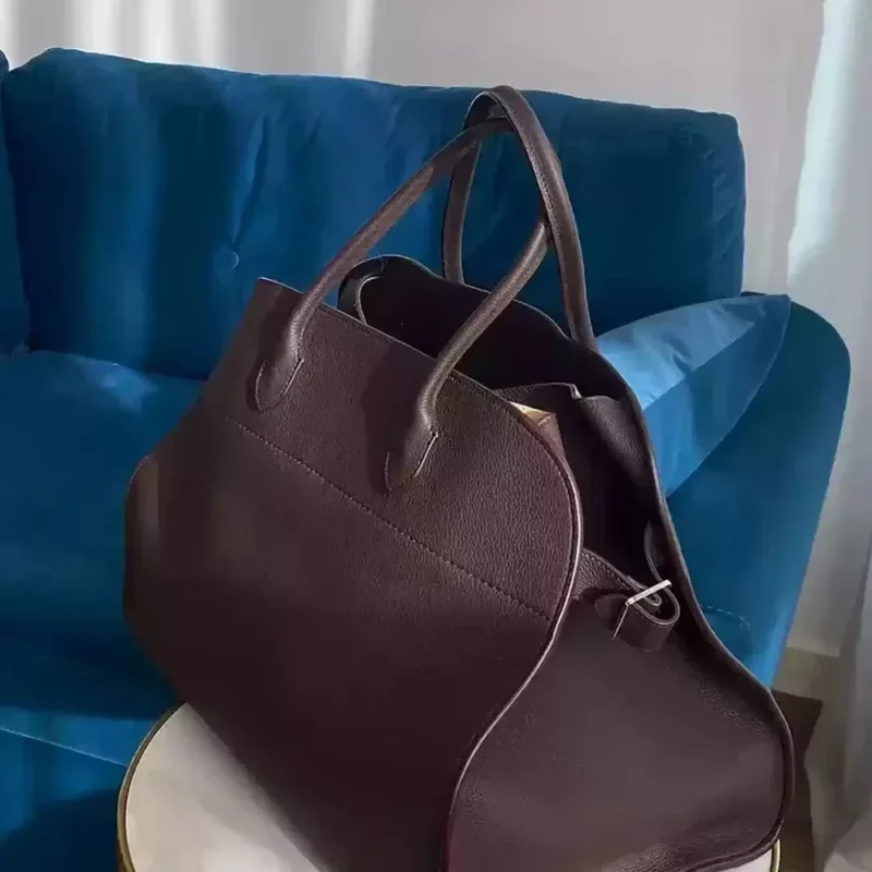 Premium Full Grain Leather Tote Bag for Women - Professional Everyday Carry with Large Capacity - Image 17